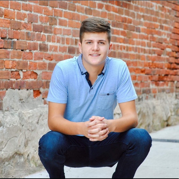 Meet your Posher, Austin - Picture 1 of 1